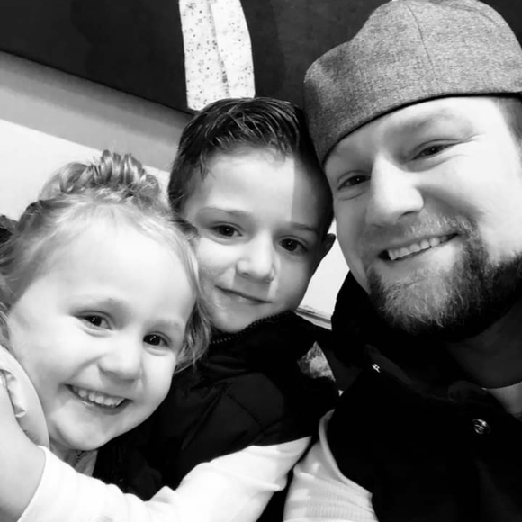 Meet your Posher, Jerry - Picture 3 of 10